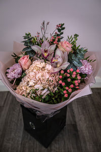 Fleur n Bloom Handtie Bouquet