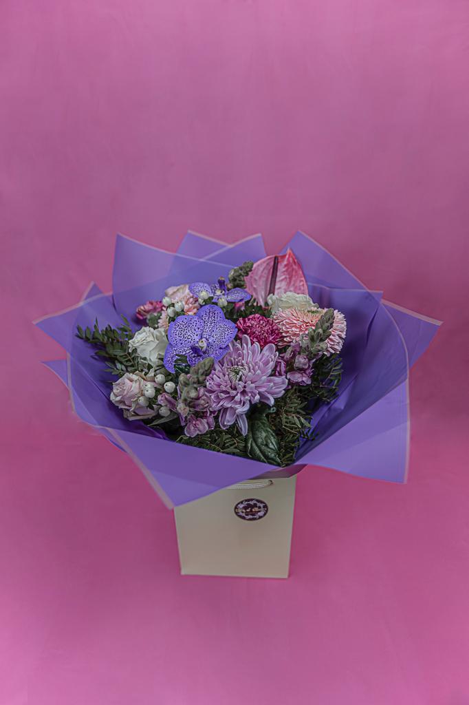 Fleur n Bloom Handtie Bouquet